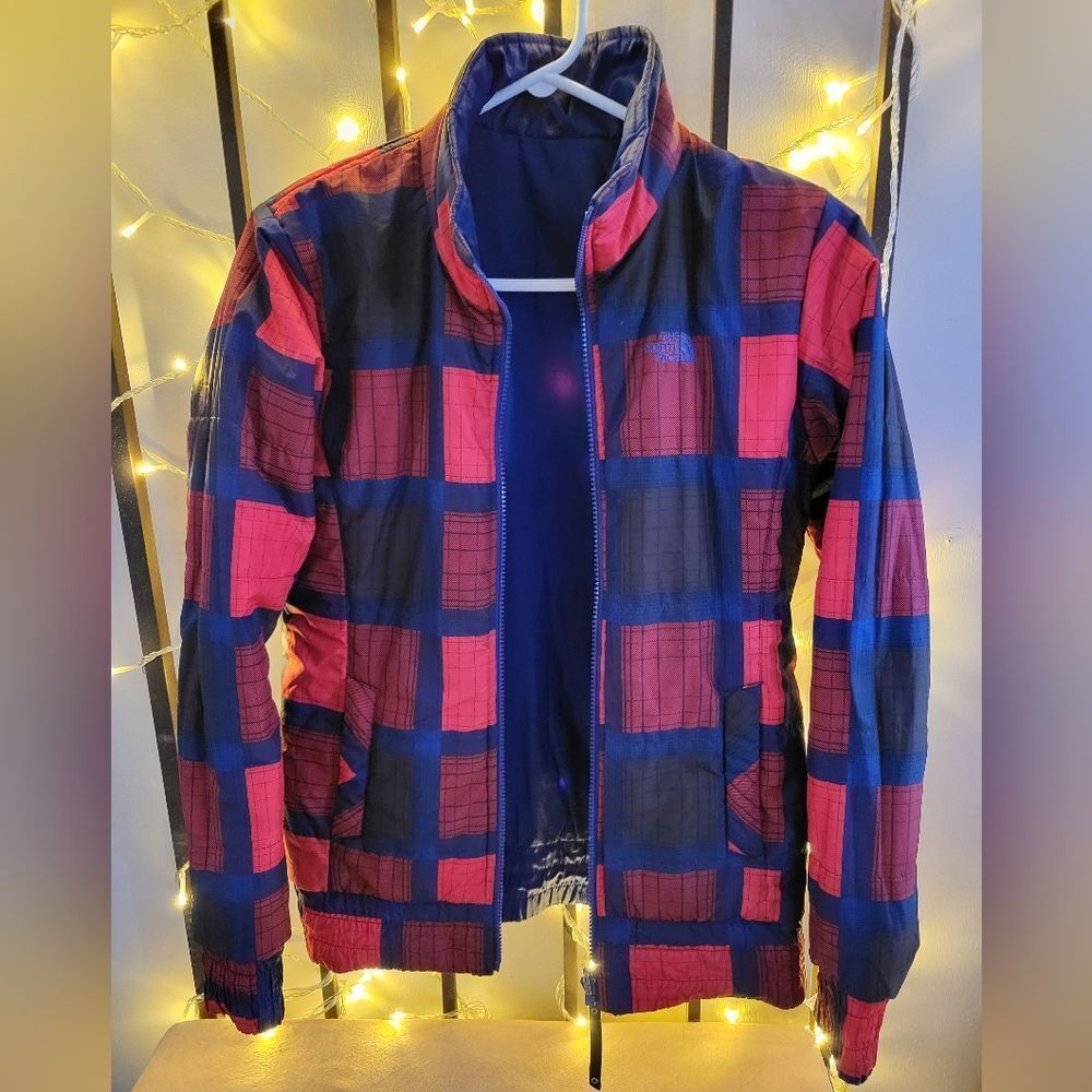 The NORTH FACE Women's Small 4 In 1 Reversible Puffer Jacket, Blue / Red Plaid